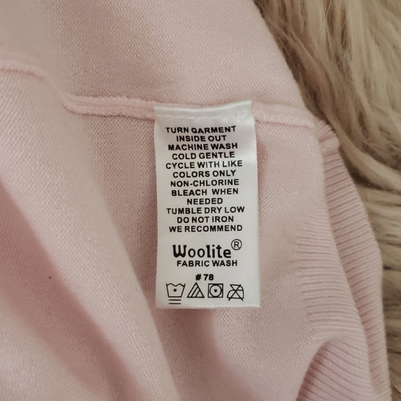 Soft pink mock turtleneck sweater - Picture 6 of 6